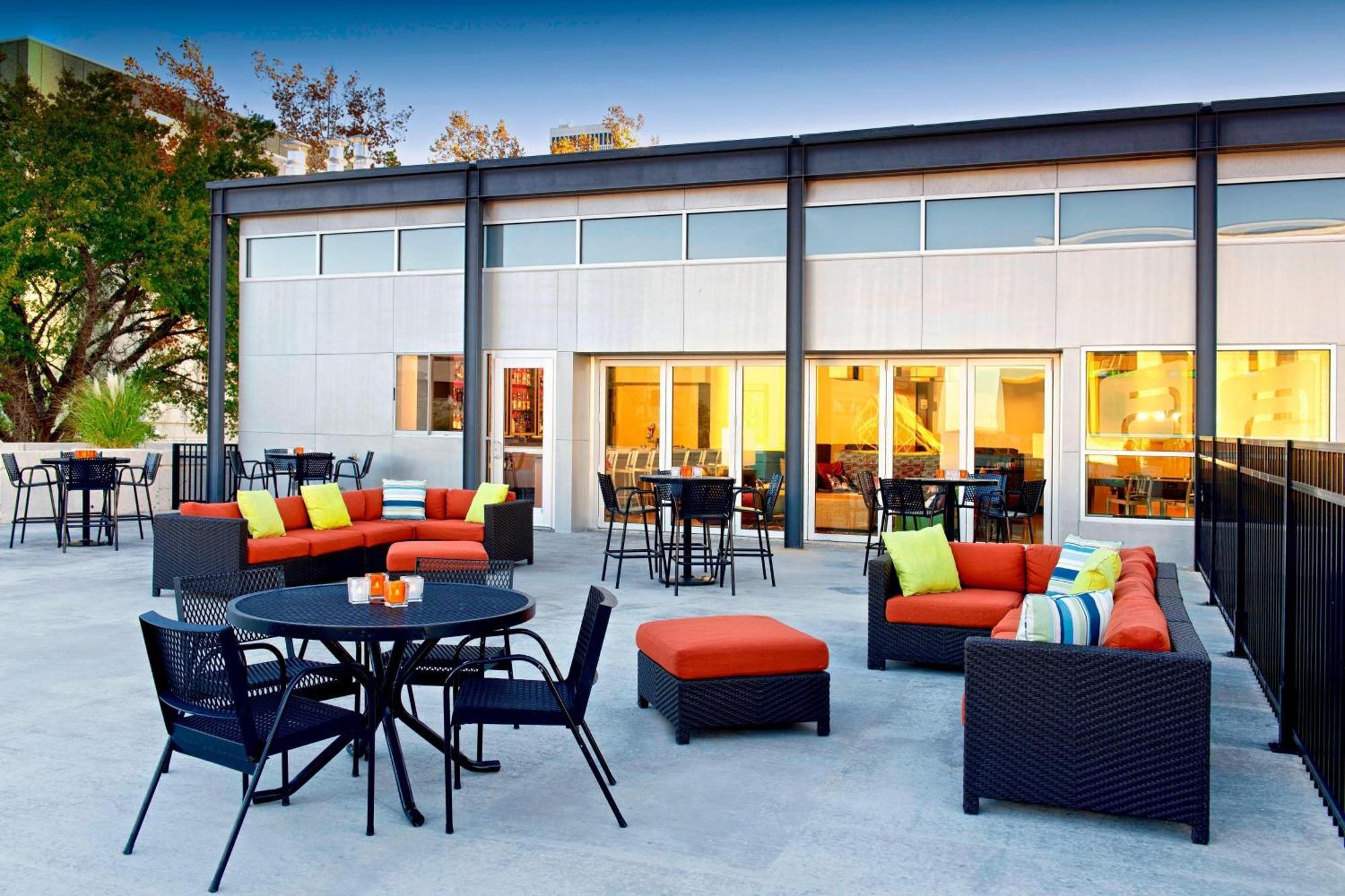 Hotel Aloft Tulsa Downtown Exterior foto
